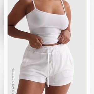 My Outfit Online- RELAXED COTTON SHORTS 2 1/2" - WHITE Size large